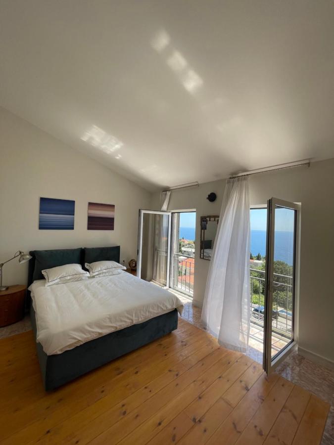 Portico Villa *