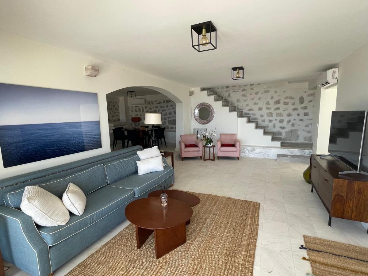 Portico Villa *