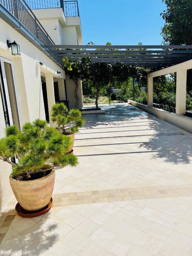Villa Portico *